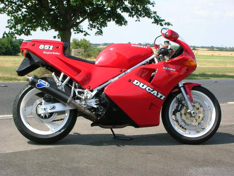 Ducati 851